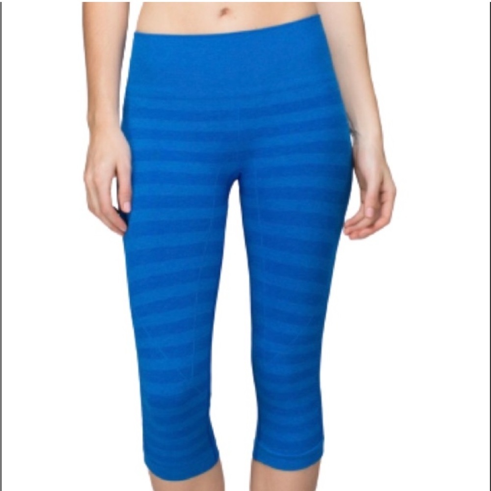 Lululemon Blue In The Flow Crop Leggings Women's Size 8‎